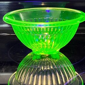 Vintage Uranium Glass Ribbed Bowl – Depression Era – Glows Under UV Blacklight